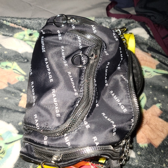 Purse - Picture 3 of 4